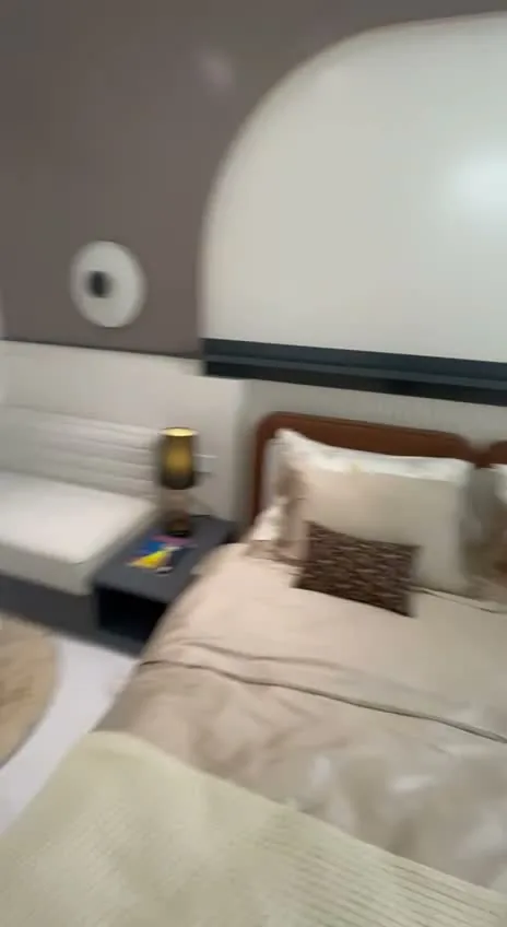 LZ Sea View, studio, kadar iz snimka telefonom, 2026